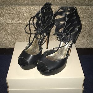 Sigi Girl Size 9 Black Heels